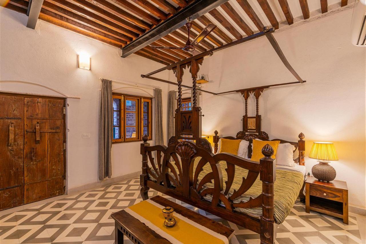 Stayvista'S Peepal Haveli - Rustic Kothi With Terrace, Breathtaking View & Bonfire Narainpur  Exterior foto